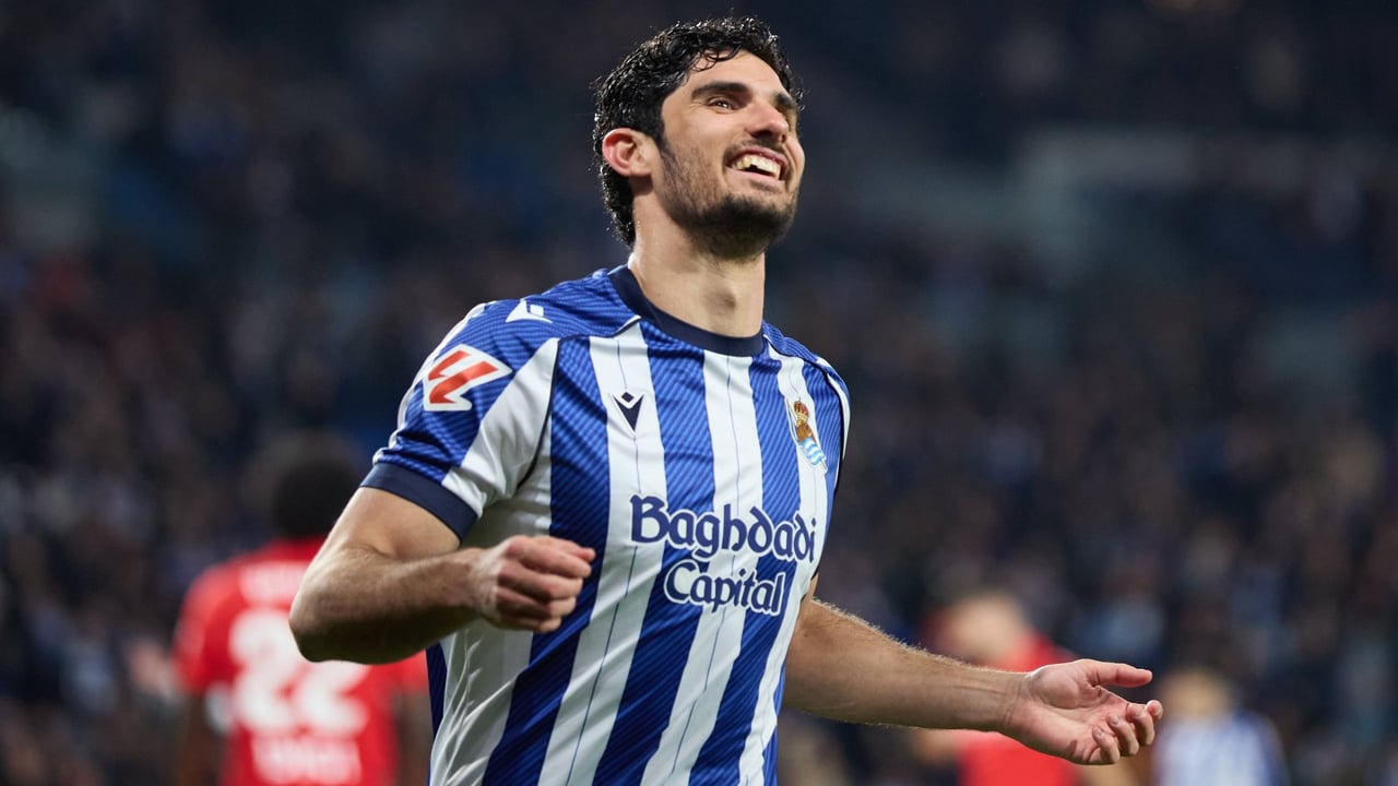 El mejor Guedes brilla en la Real Sociedad con un objetivo que incumbe al Valencia