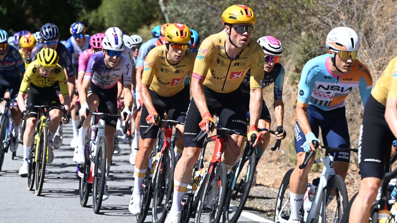 Alarma en La Vuelta por el calor extremo: "No me extrañaría que algunos acabaran en ambulancia"