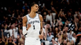 Popovich aparece y Wembanyama le devuelve la esperanza a los San Antonio Spurs