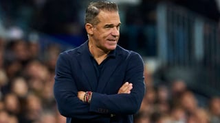 García Plaza explota por el arbitraje en el Real Madrid - Sevilla y señala culpables: "Nos han privado de jugar un partido en superioridad, no hay más"