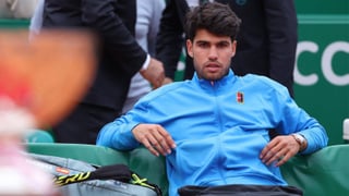 Carlos Alcaraz renuncia a Roland Garros, pone en duda su vuelta y provoca la reacción de Jannik Sinner 