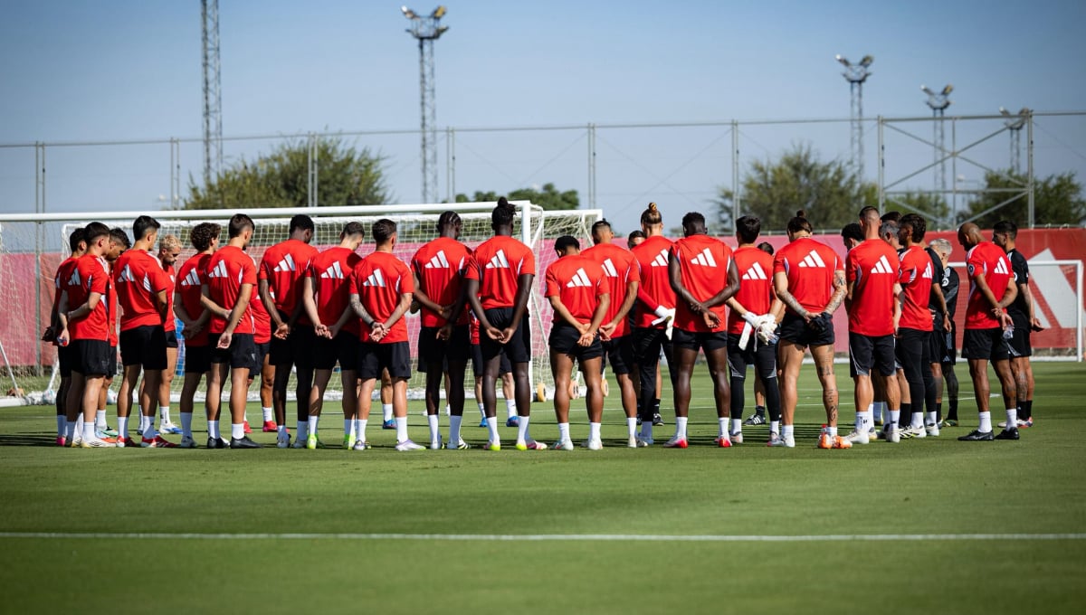 Emotivo entrenamiento en el Sevilla
