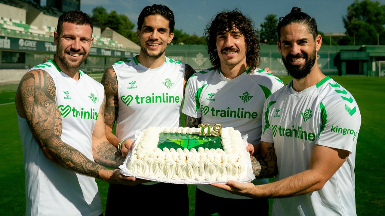 Ángel Haro y Pellegrini celebran el cumpleaños del Betis con un mensaje ambicioso: "Es un miembro más de nuestra familia"