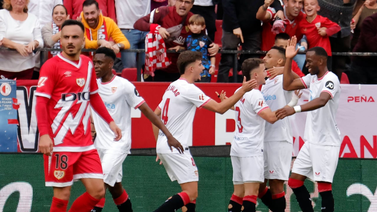 Mantiene viva la opción de fichar por el Sevilla