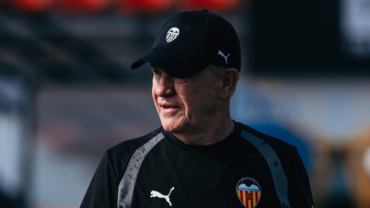Javier Aguirre, contundente en su presentación con el Valencia: "No puedo vender lo que no tengo"