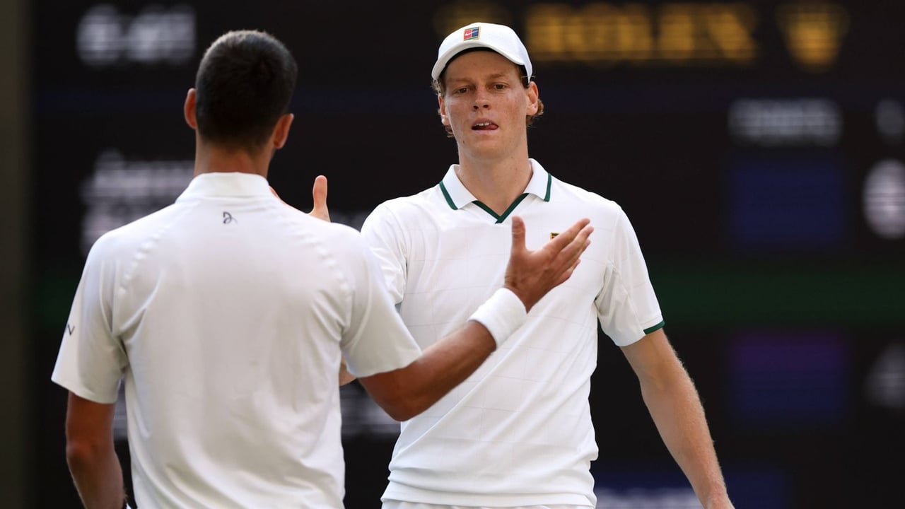 Jannik Sinner despierta por las malas a Djokovic de su sueño en Wimbledon