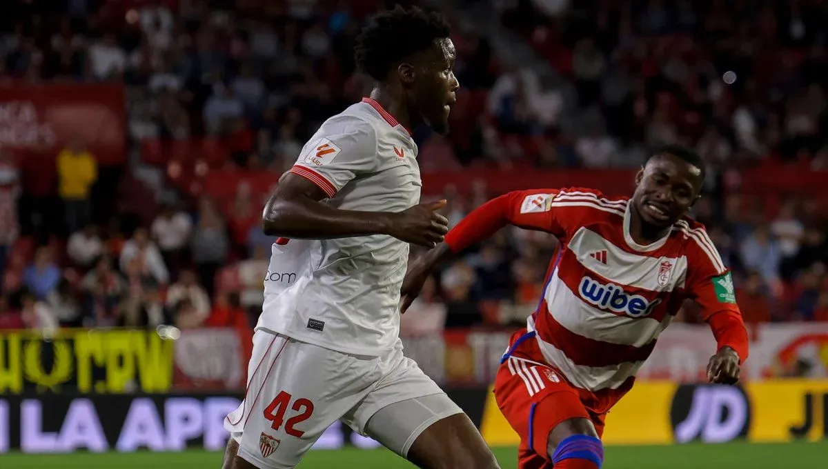 El Sevilla da un paso clave para el regreso de Agoumé