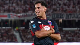 El Sevilla acelera por David Romero con nueva oferta tras convencer al delantero