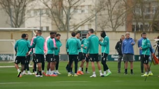 Lista de 23 para recibir al Rayo con Bellerín, el 'Cucho' y el 'Chimy', pero sin Pablo García