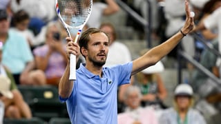 Medvedev acaba con la imbatibilidad de un Alcaraz desconocido 