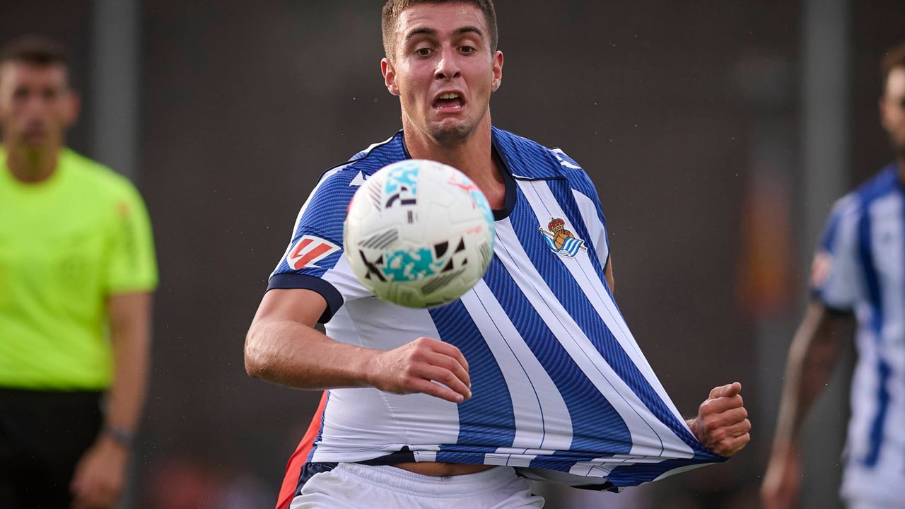 Dos descartes de Athletic y Real Sociedad, en la agenda del Real Zaragoza para su delantera