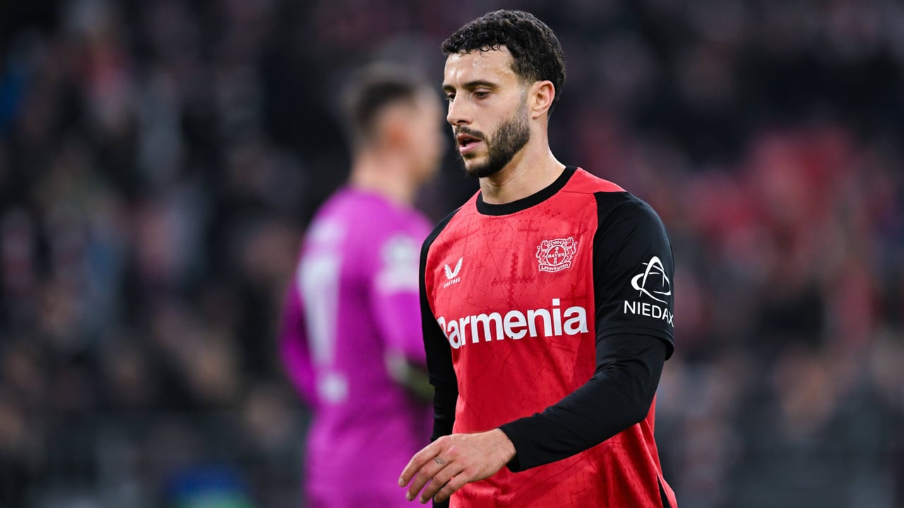 Mario Hermoso no convence en el Bayer Leverkusen