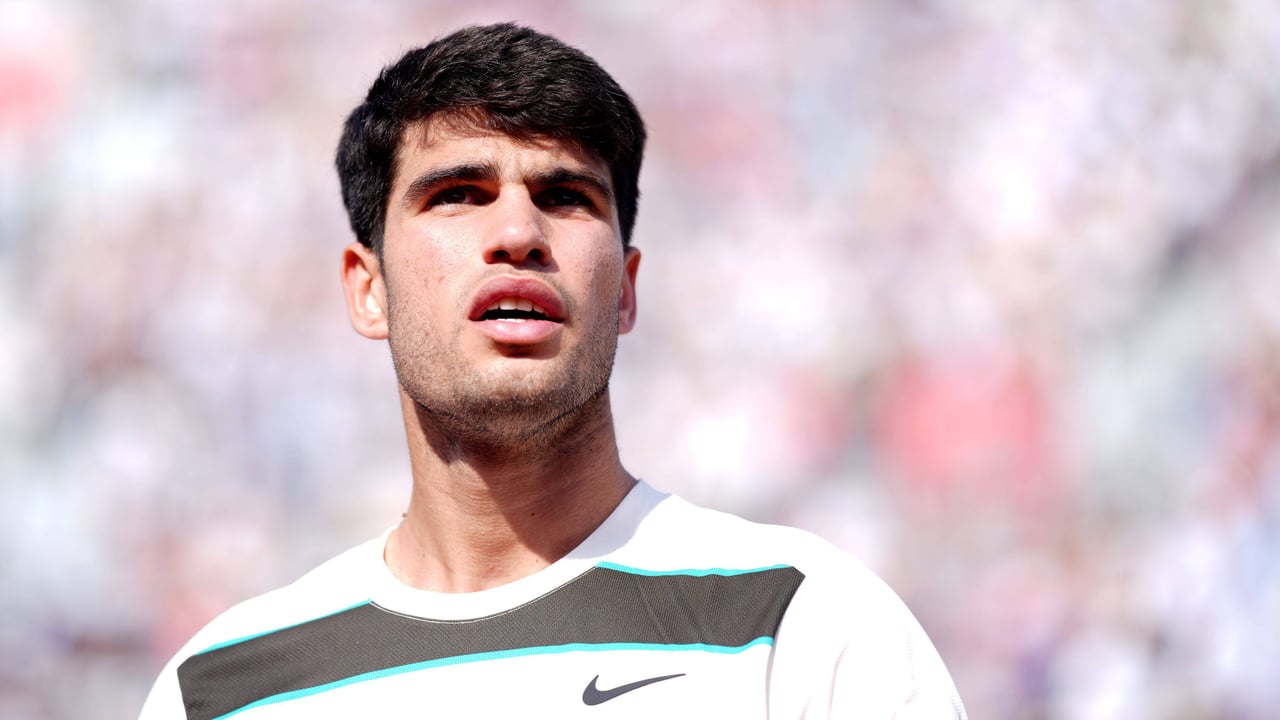 Carlos Alcaraz se la juega contra sí mismo en Queen's