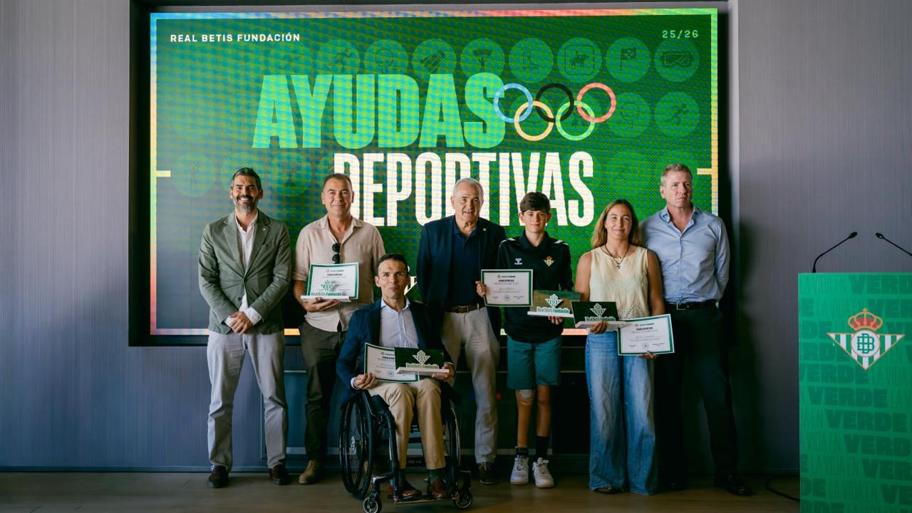 El Betis refuerza su compromiso con los deportistas andaluces con la entrega de ayudas