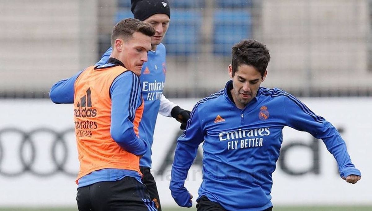 Dejó el Sevilla por el Madrid y ahora podría acabar a las órdenes de Pellegrini