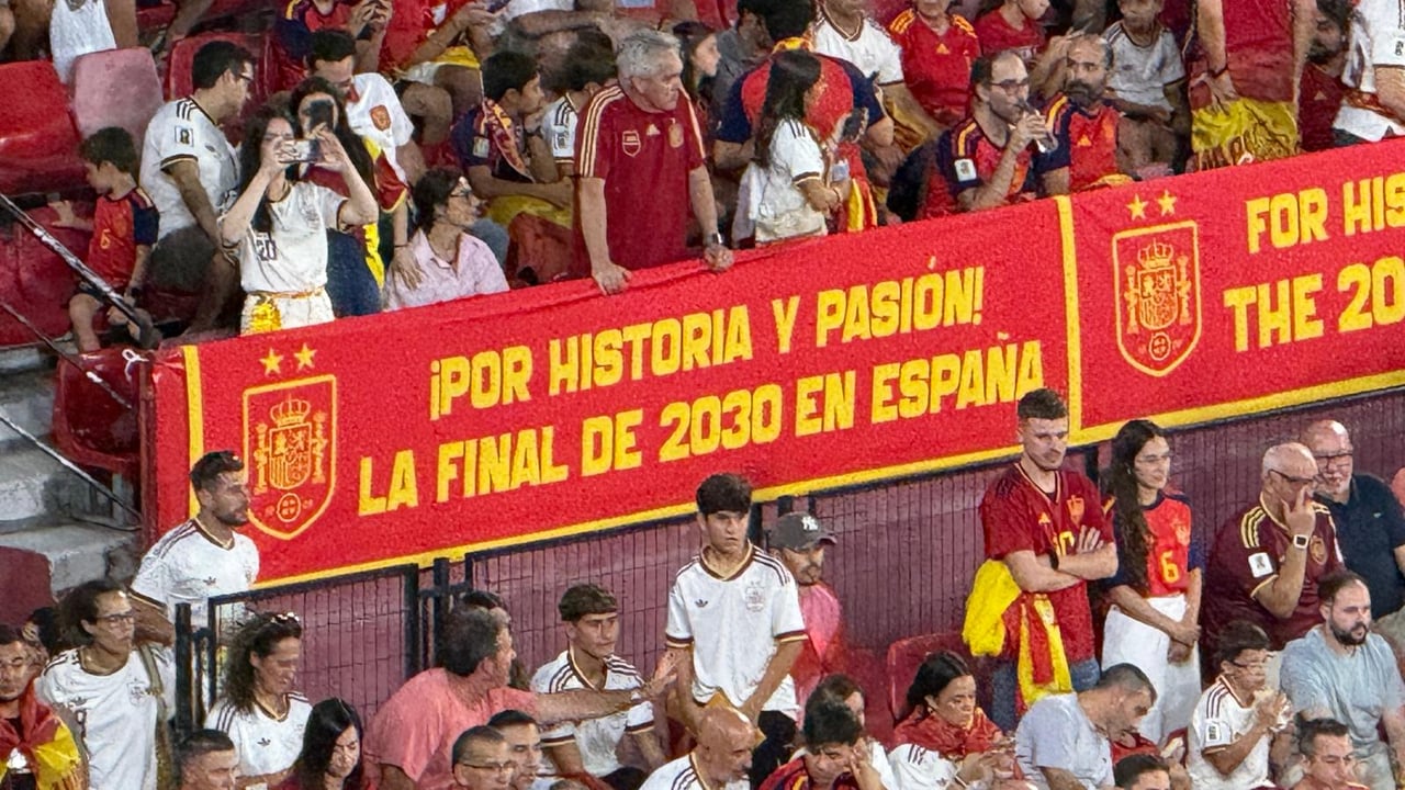 "Por historia y por pasión, la final de 2030 en España": la reivindicación del Ramón Sánchez-Pizjuán en el partido de la Selección