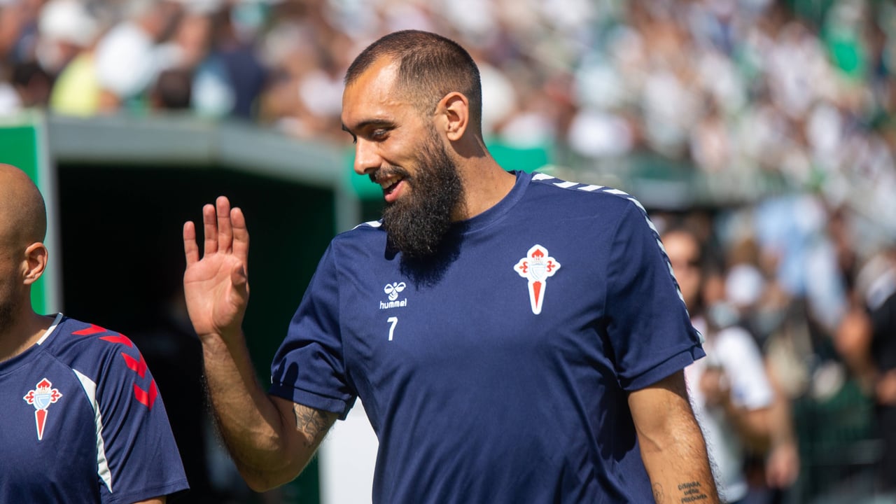 Marco Garcés, director deportivo del Celta: "Esperamos ansiosos a Borja Iglesias, la verdad que ha jugado muy poco. Cada día se ve mejor y esperamos poder contar con él pronto"