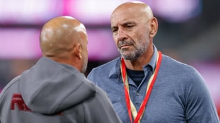 Monchi concede una última vida a Manolo González mientras cierra a un ilustre exsevillista