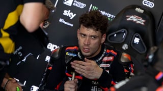 Marco Bezzecchi la lía y es sancionado otra vez en MotoGP