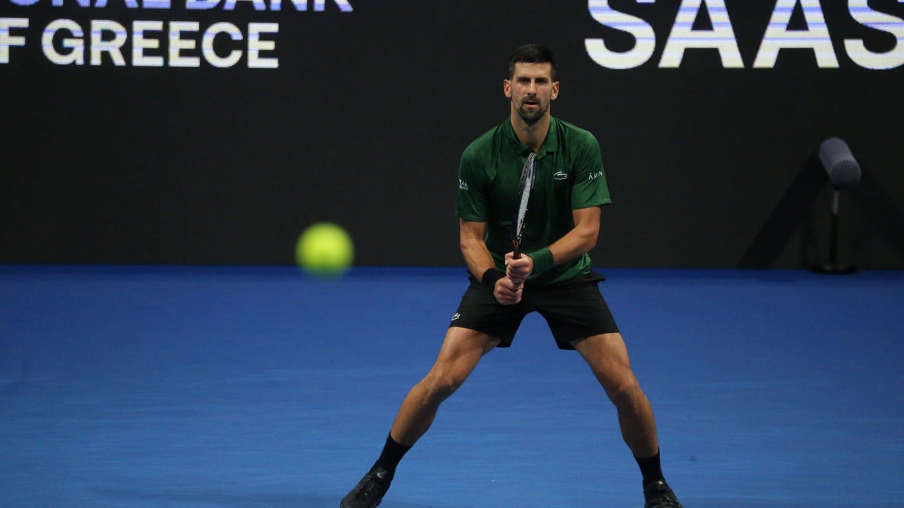 Djokovic dosifica cargas tras retirarse de un entrenamiento en Melbourne