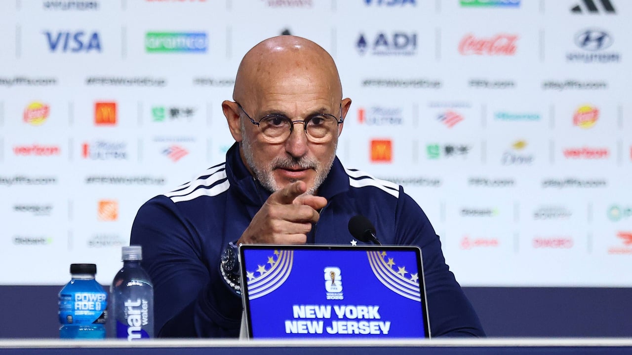 Luis de la Fuente, preguntado por su renovación, la lista y la final del Mundial 2030: "Voy a dar una primicia"