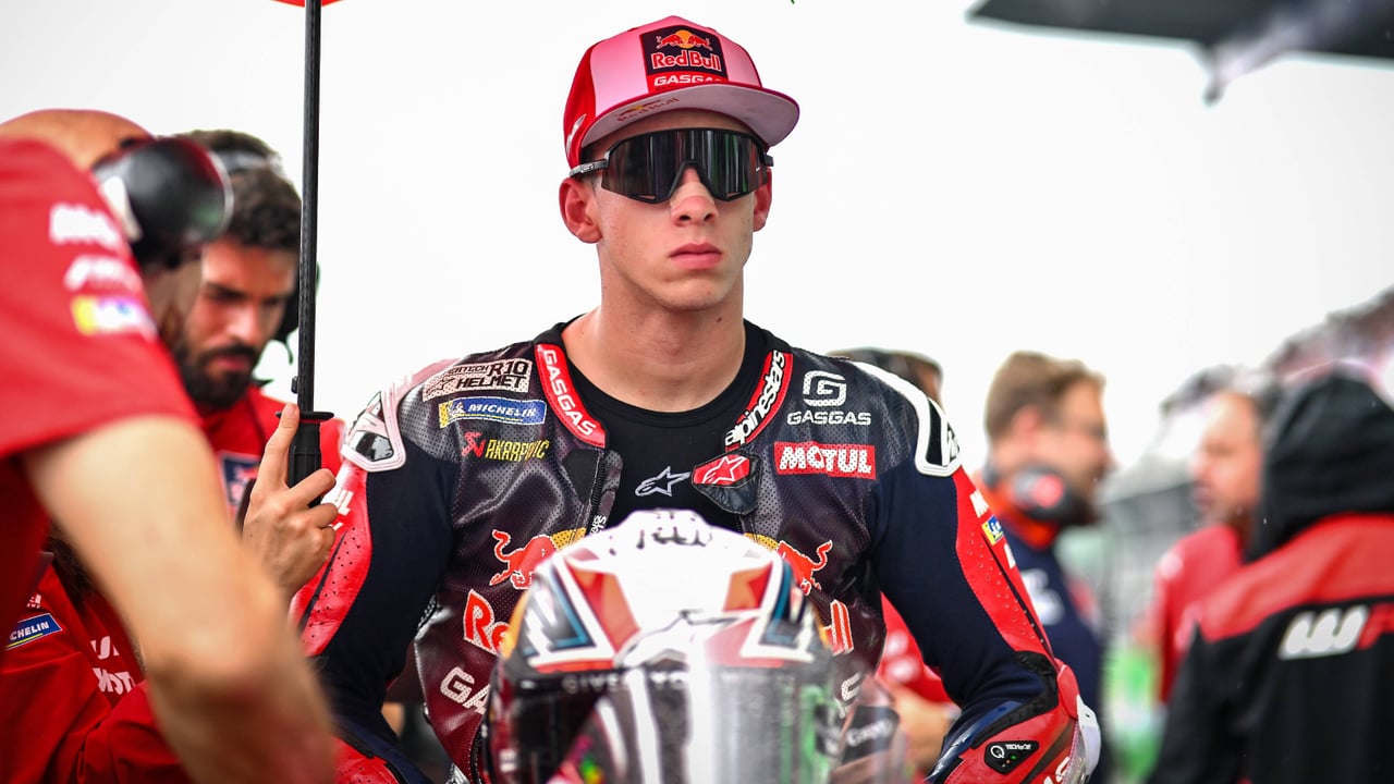 Pedro Acosta enciende la mecha entre Jorge Martín y Bagnaia