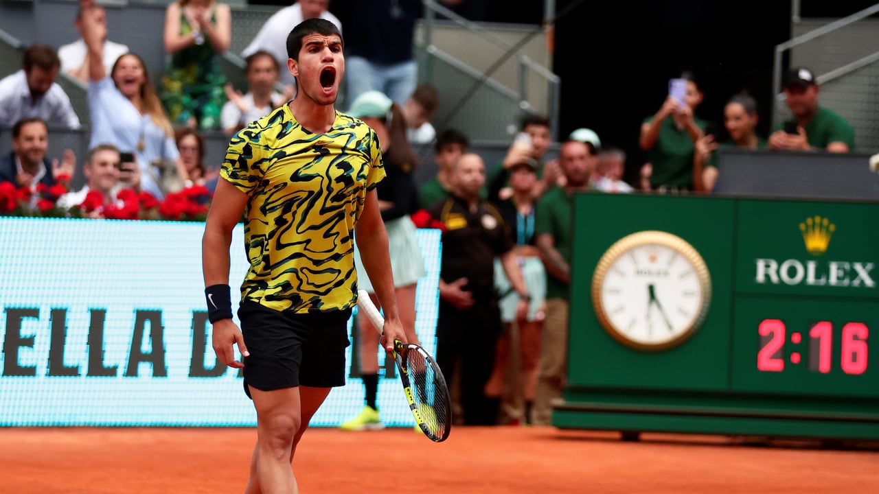La felicitación de Carlos Alcaraz a su madre y la imitación a David Bisbal