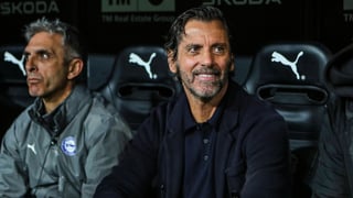 Quique Sánchez Flores lamenta la derrota en su debut con el Alavés: “Lo más duro es el cómo”