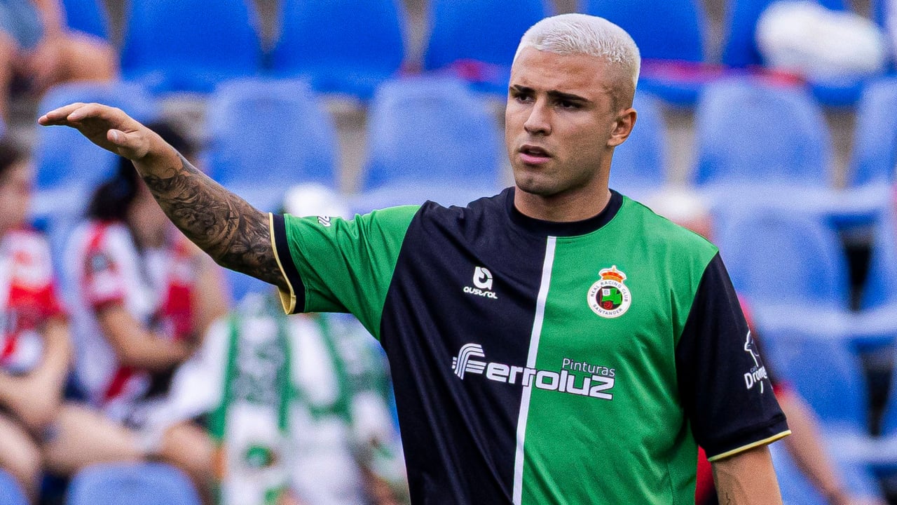 Pablo García: "Estoy con la misma ilusión y las mismas ganas que si estuviese en el Betis, estoy muy feliz en el Racing de Santander"
