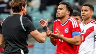 La temporada no acaba: seis sevillistas hacen las maletas, con Suazo bajo controles por el temor al ébola
