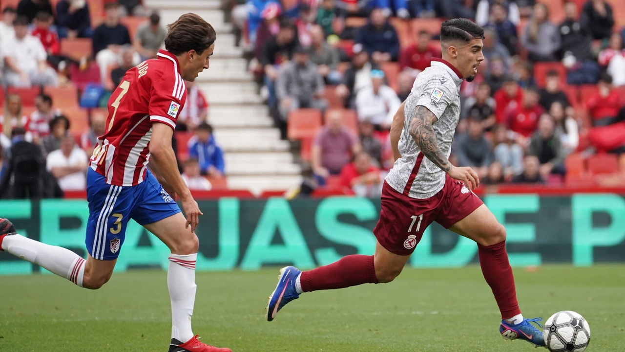 La Cultural Leonesa explota contra el arbitraje tras la polémica ante el Granada