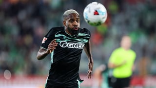 El director deportivo del Inter reconoce que Bakambu﻿ está cerca: "Estamos siendo creativos, tratando de buscar soluciones"