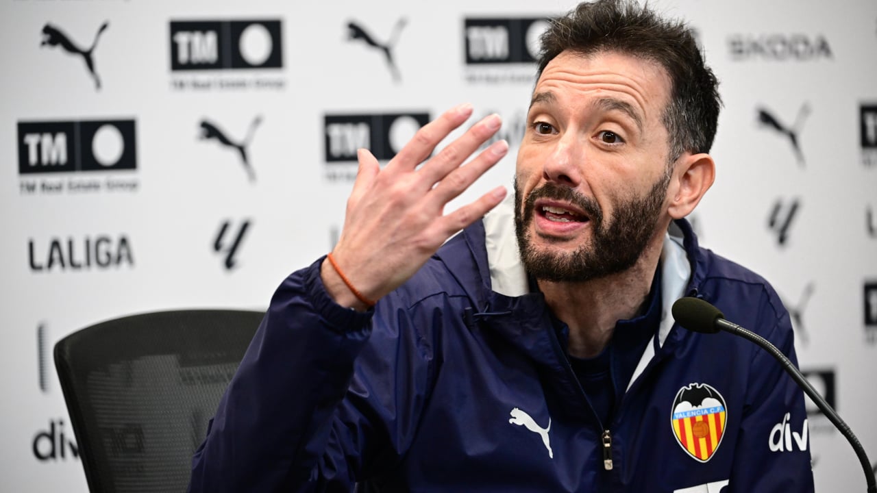 Otra salida en el Valencia: no cuenta para Corberán