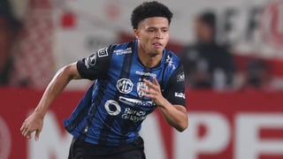Advierten al Sevilla que "hay un contrato laboral firmado por Patrik Mercado y el presidente"