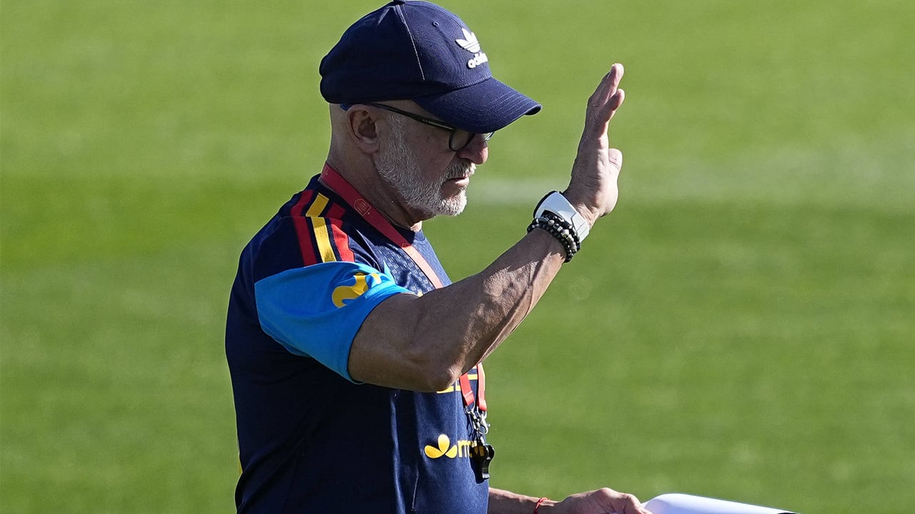 Luis de la Fuente desvela sus tres descartes finales para el partido del Sánchez-Pizjuán