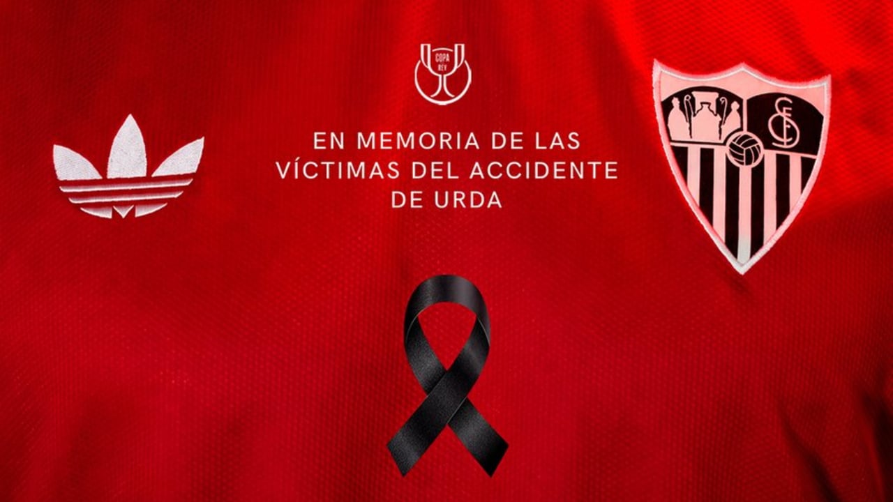 El homenaje del Sevilla a las víctimas del accidente de trenes en Urda en su partido de Copa del Rey contra el Sporting de Hortaleza