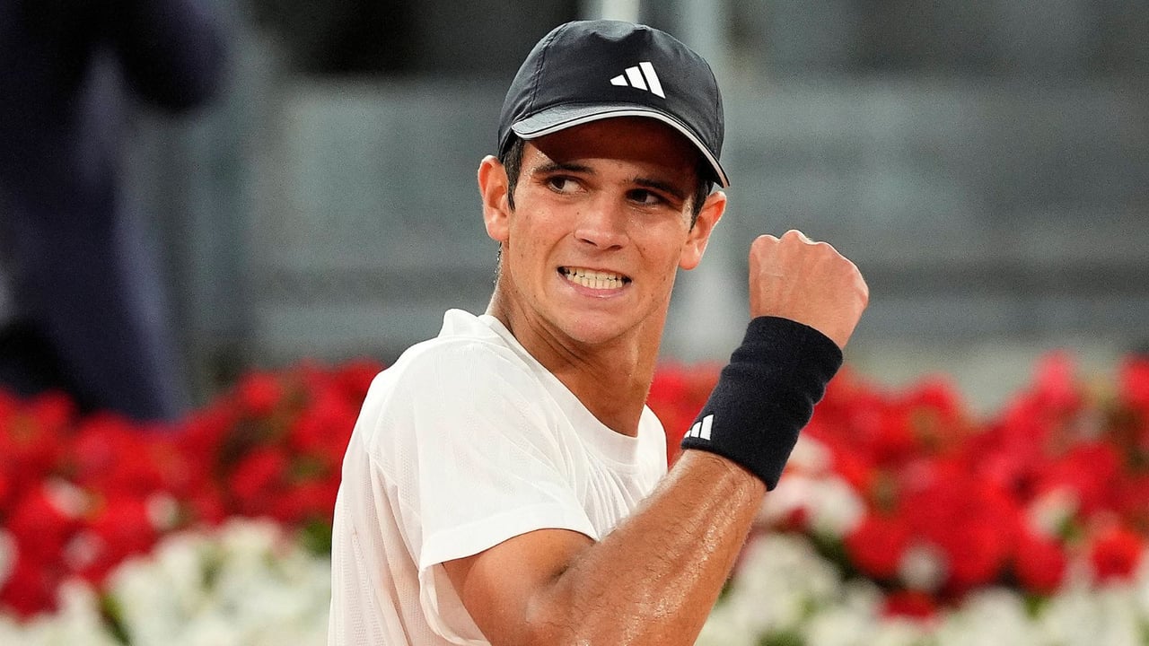 El 'nuevo Rafa', Jódar, rompe todos los moldes en París