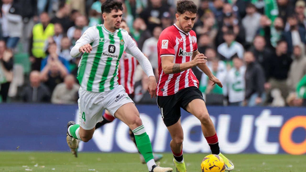 El Elche de Eder Sarabia, interesado en la incorporación de Imanol García de Albéniz