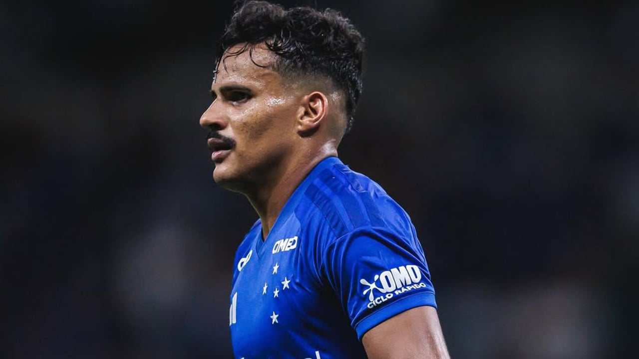 Kaiki se aleja del Betis y obliga de nuevo a Manu Fajardo a cambiar de dirección