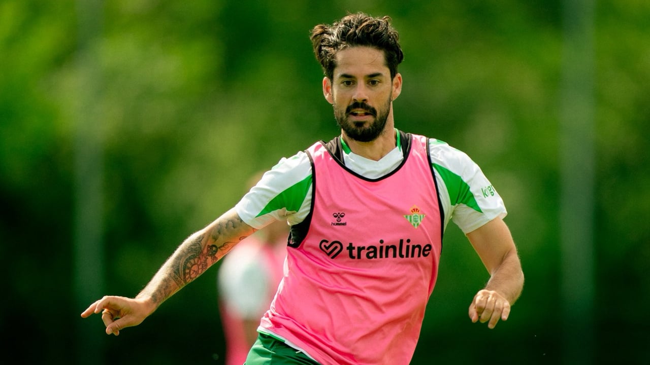 Isco también se vuelve antes de tiempo a Sevilla: voló en avión privado junto a Pau López