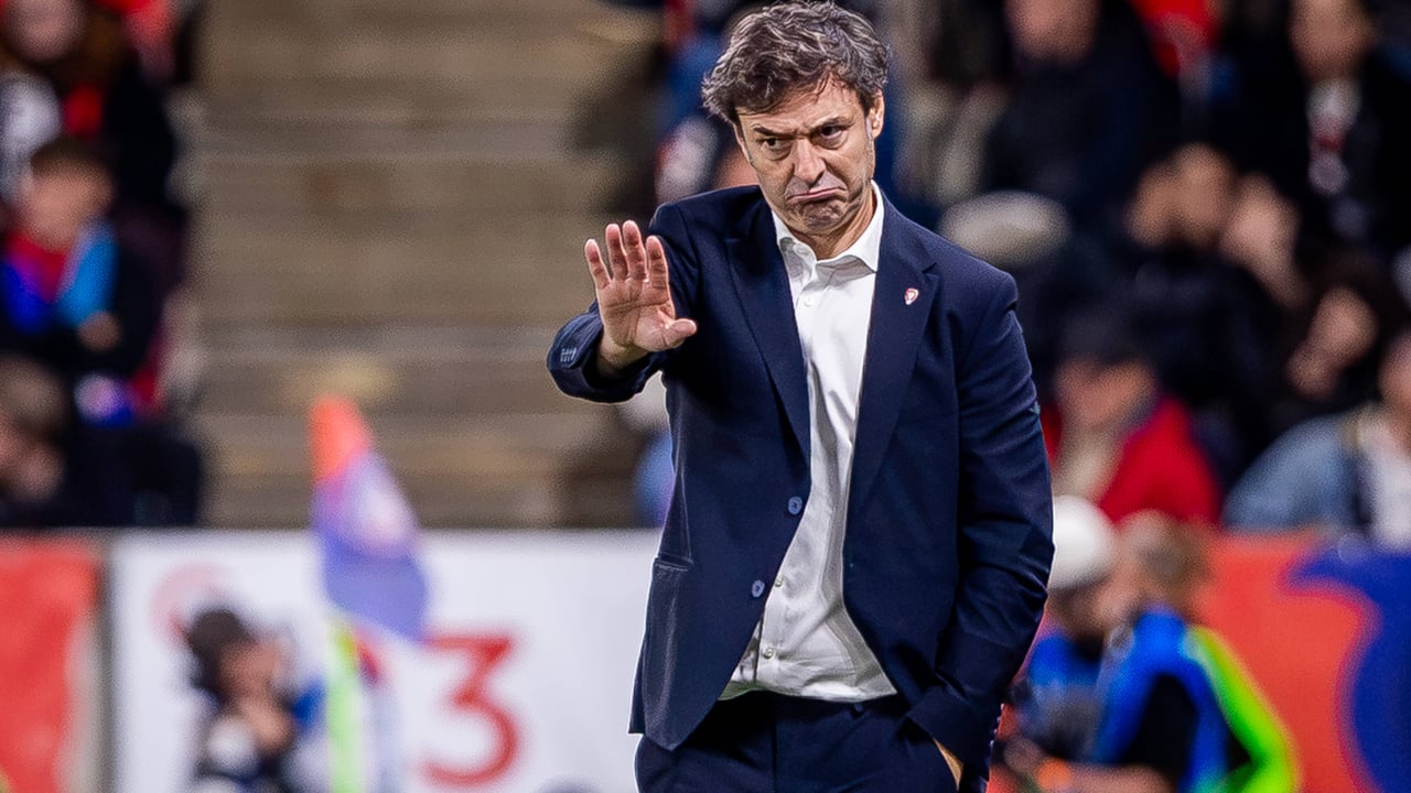 Santi Denia, seleccionador de República Checa: "Luis de la Fuente y yo hemos estado tantos años juntos que nos entendemos con la mirada. A Lamine Yamal le podría dar un descanso"