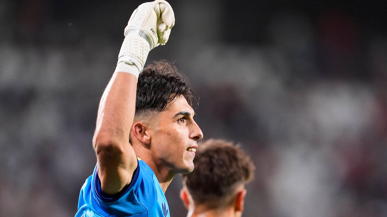 El Sevilla confirma el traspaso de Alberto Flores al Granada: el dinero que podrían ingresar en Nervión