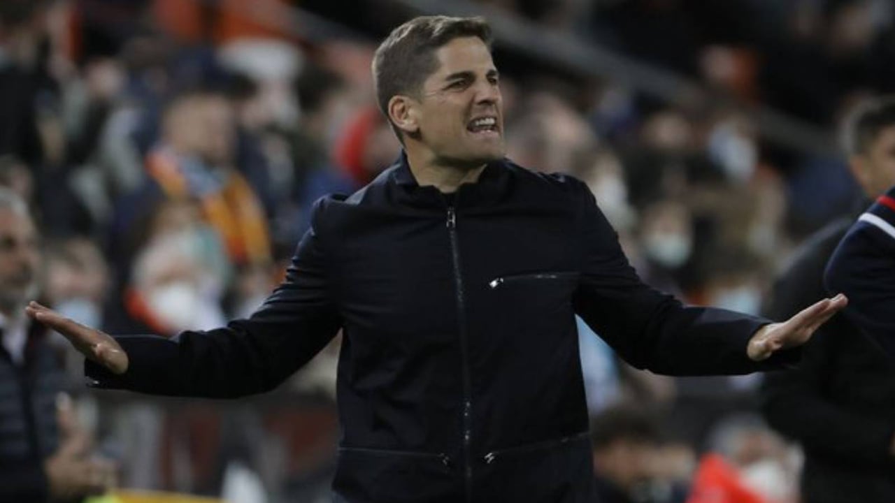 El extécnico del Granada Robert Moreno vuelve a salir a escena