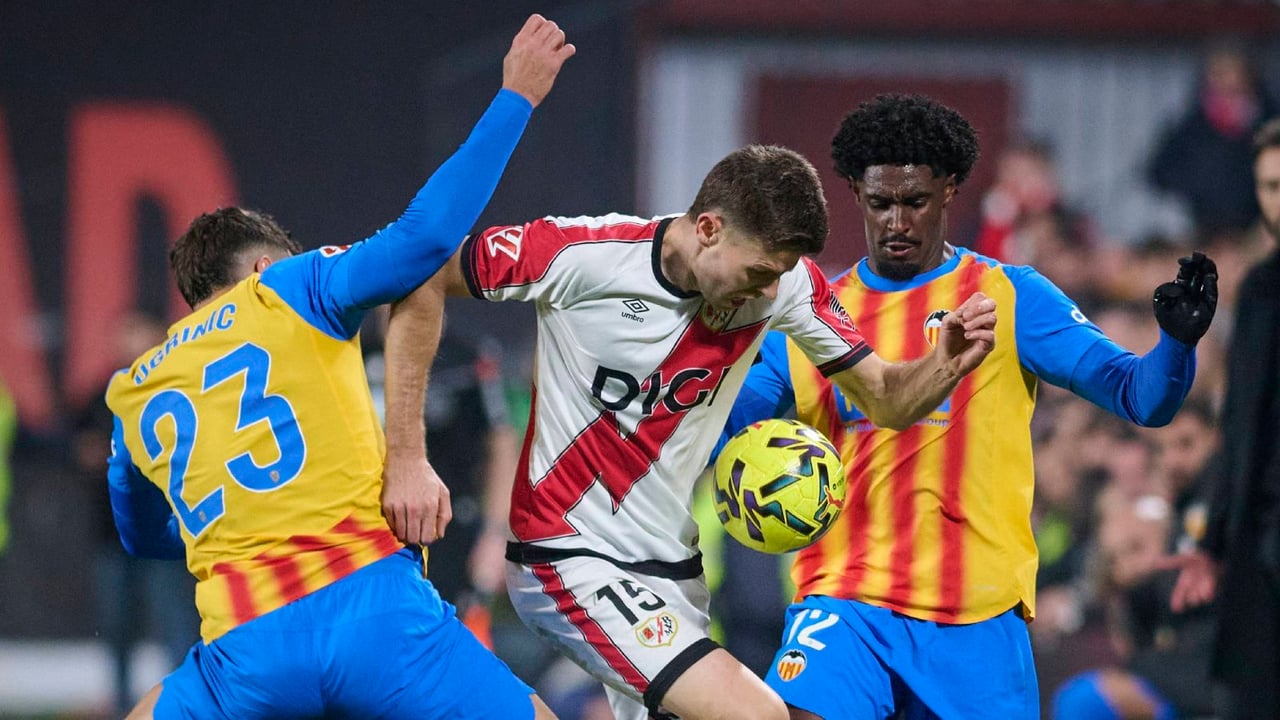 Kempes, leyenda del Valencia, sobre la situación inestable del club: "Este Valencia, hasta el momento, anda con un poco de jet lag"