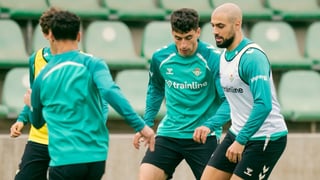 Amrabat alegra la cabizbaja vuelta al trabajo del Betis para empezar a preparar su regreso a la Europa League