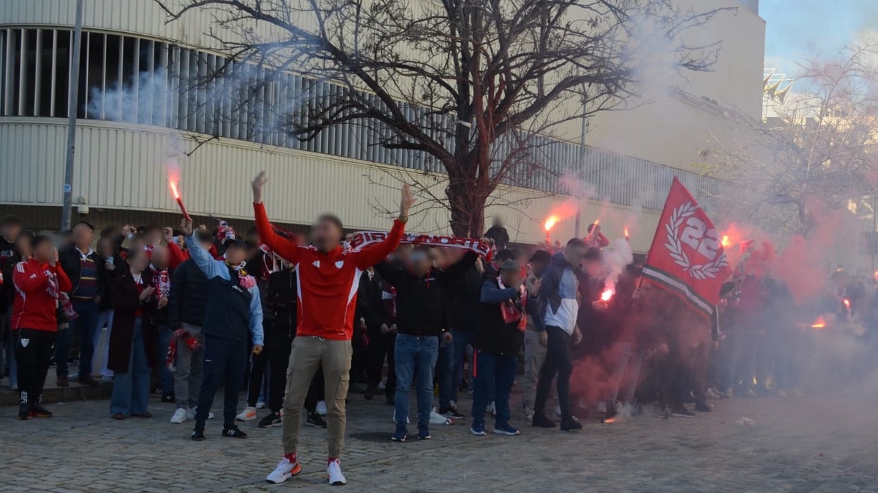 Intento de asalto a La Cartuja y llamamiento de los Biris: "De blanco somos señores; de rojo, tormenta"