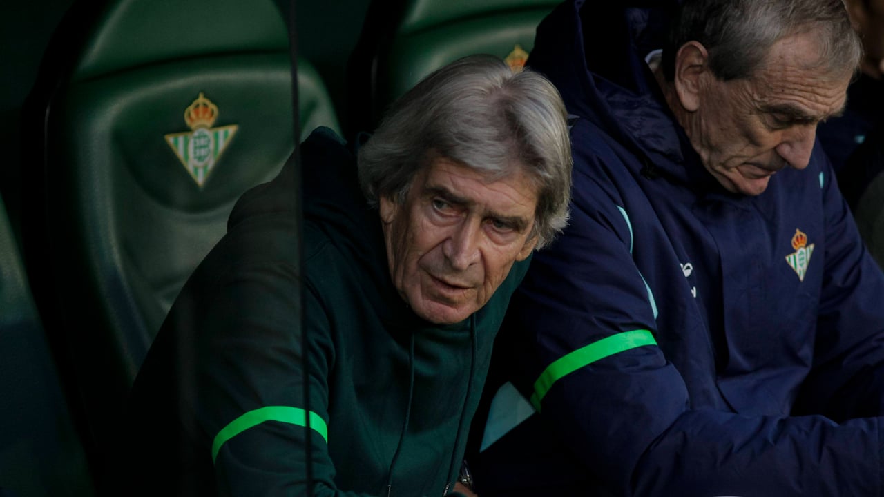 Pellegrini señala al árbitro, aunque se lo esperaba, y da el parte de bajas para Cádiz