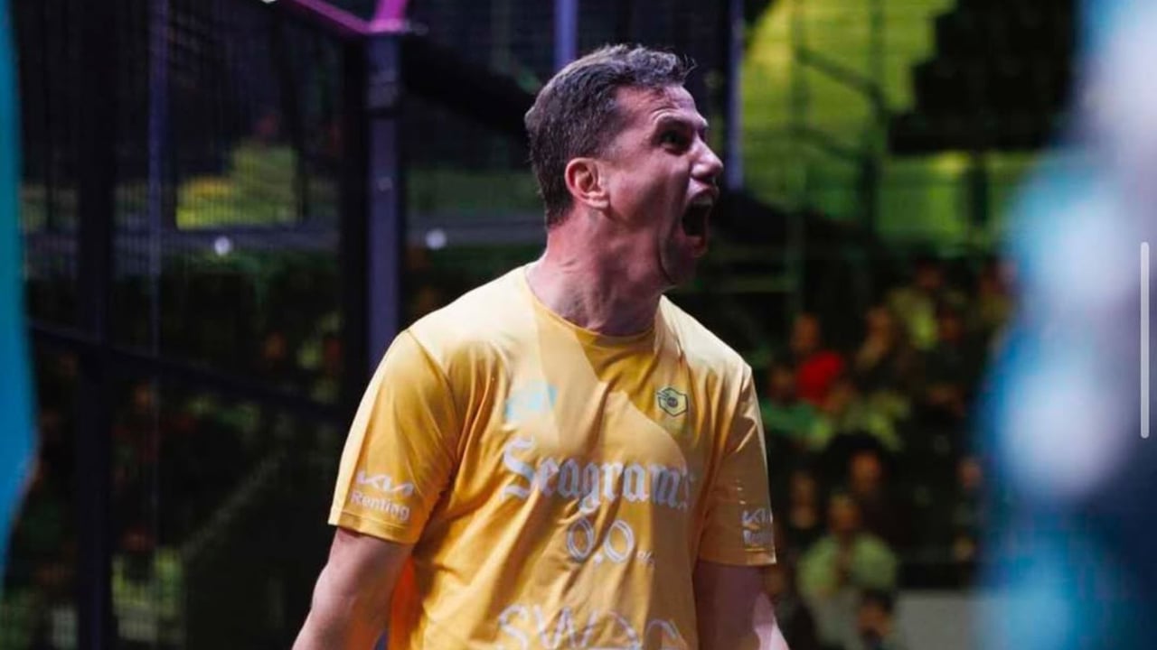 Paquito Navarro da el golpe y vuelve a la elite del Premier Pádel