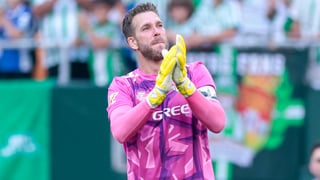 Adrián da pistas sobre su nueva función en el Betis: "Hay una reunión pendiente"