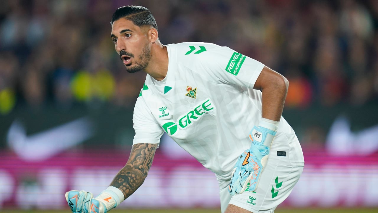 Álvaro Valles se marca un objetivo ante la nueva competencia en la portería del Betis: "Otro pasito más"